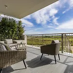 Apartment Bayline Ix By Innkeeper
